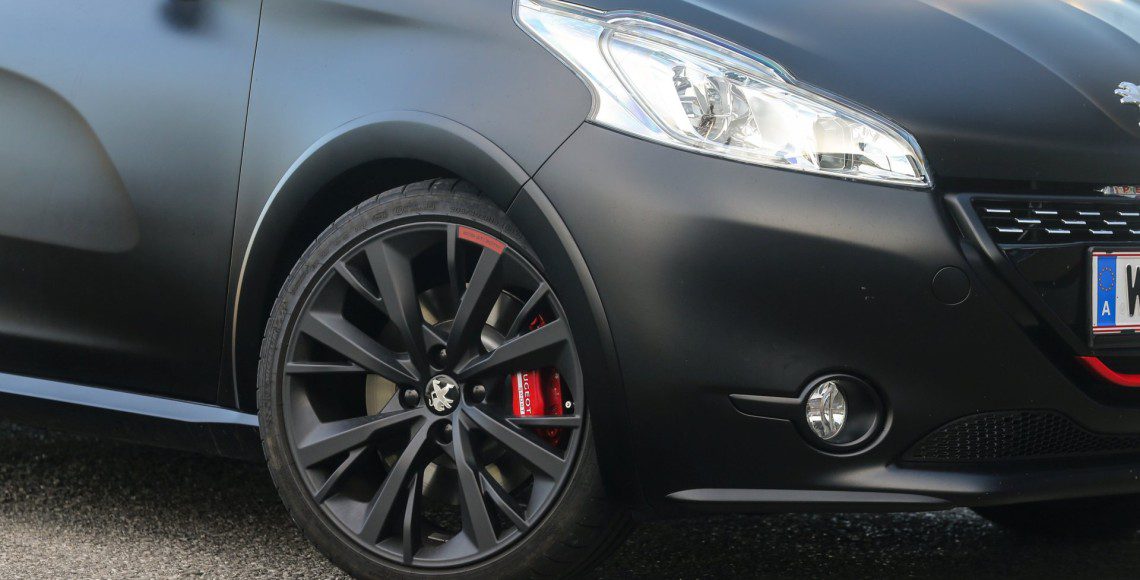 peugeot208gti_edition30_02_may
