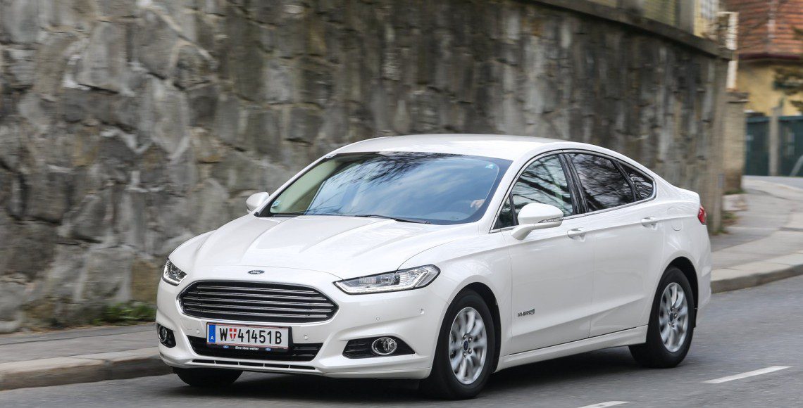 ford_mondeo_hybrid_03_may