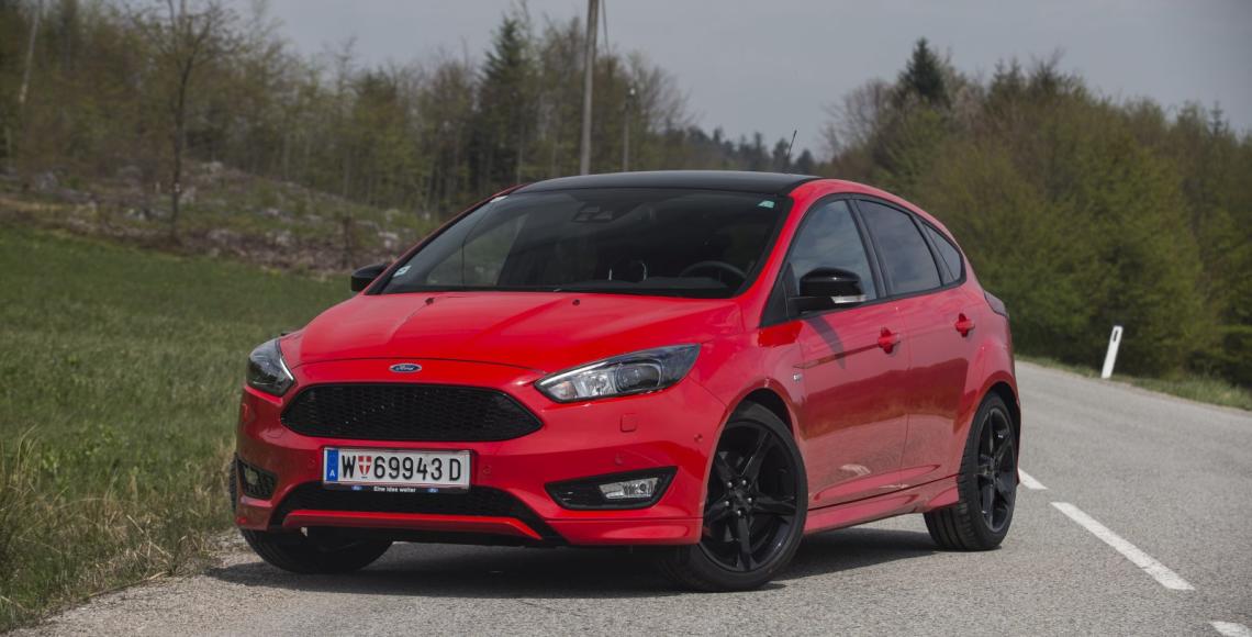 ford_focus_st_line_01_May