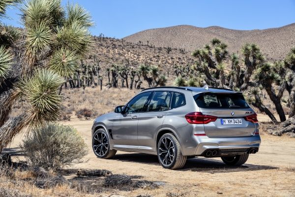 P90334506_lowRes_the-all-new-bmw-x3-m