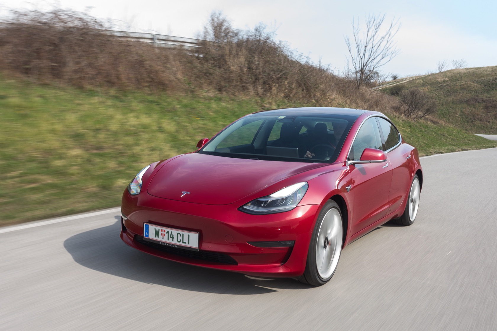 Das beste Auto der Welt: Tester loben Tesla Model 3 Performance