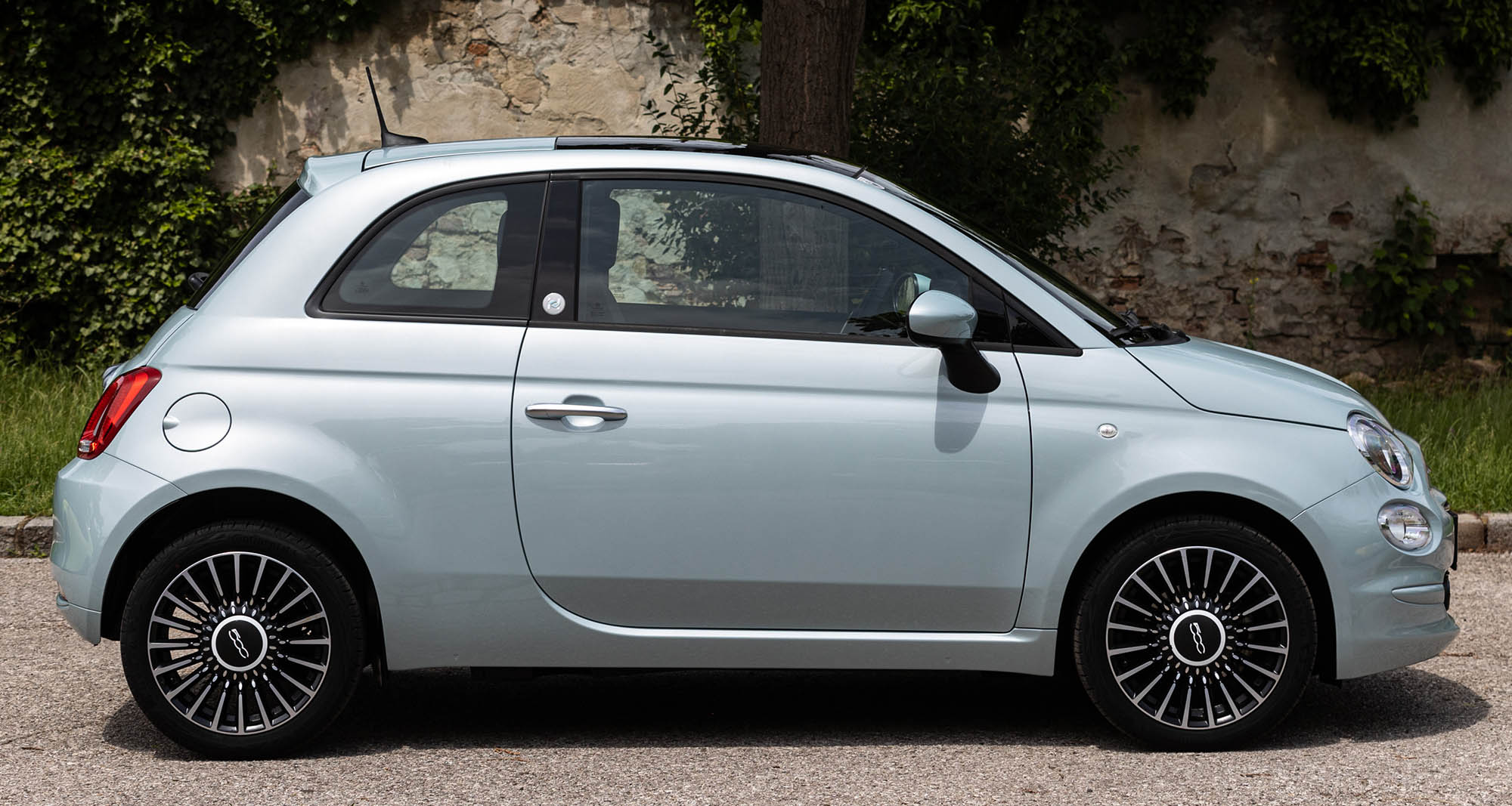 Elektrisch und praktisch  Der Fiat 500 bekommt eine dritte Tür