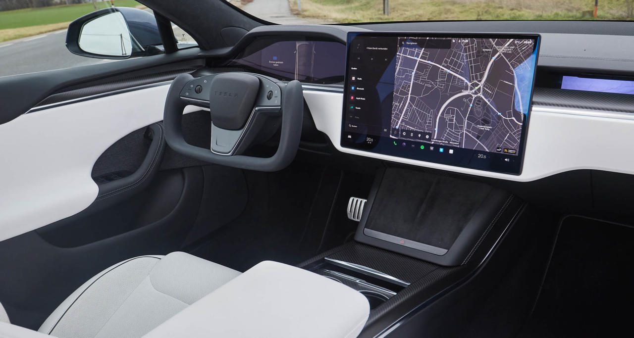 Test Tesla Model S Plaid (Cockpit)