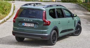 Test Dacia Jogger Hybrid (Heck)
